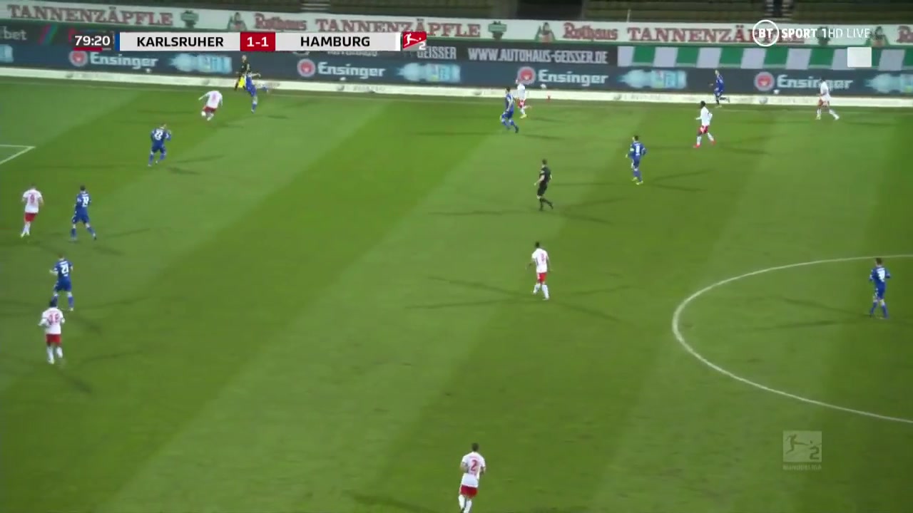 GER D2 Karlsruher SC Vs Hamburger SV 81 phút Simon TeroddeVào, ghi bàn 1:2