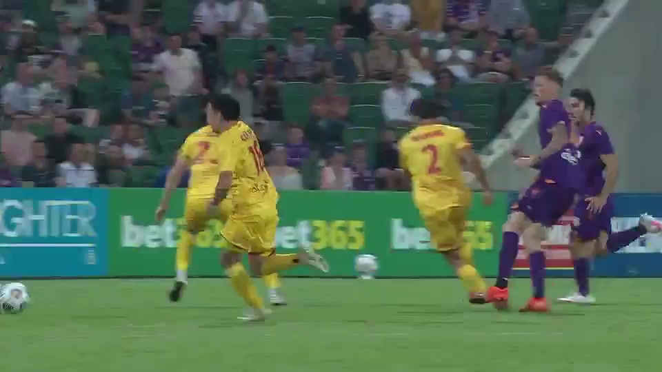 AUS D1 Perth Glory Vs Adelaide United 53 phút Bruno FornaroliVào, ghi bàn 3:1