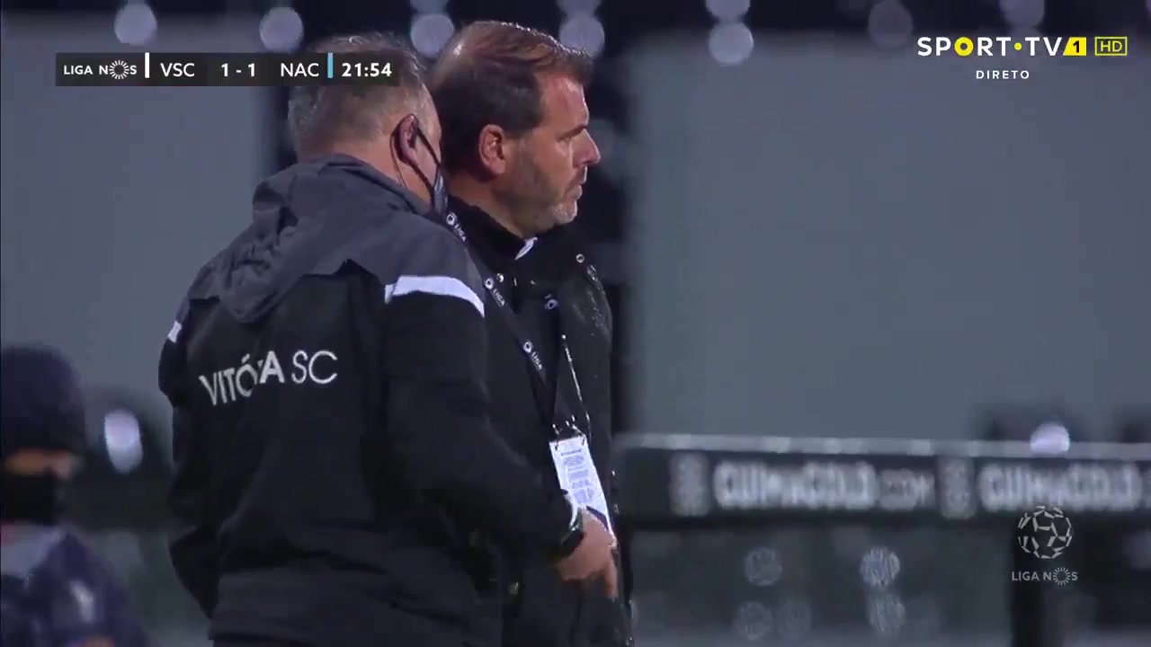 POR D1 Vitoria Guimaraes Vs Nacional da Madeira 22 phút Ricardo Andrade Quaresma BernardoVào, ghi bàn 1:1