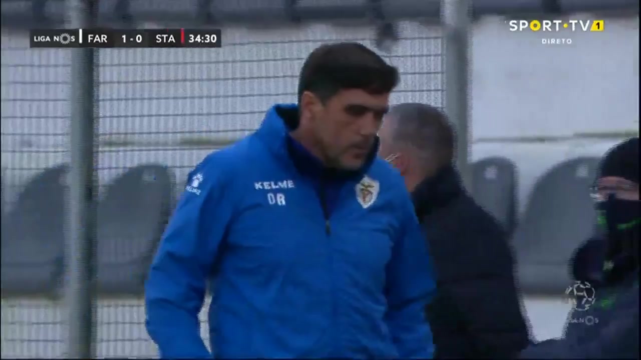 POR D1 SC Farense Vs Santa Clara 34 phút Luis Carlos Pereira Carneiro, LicaVào, ghi bàn 1:0