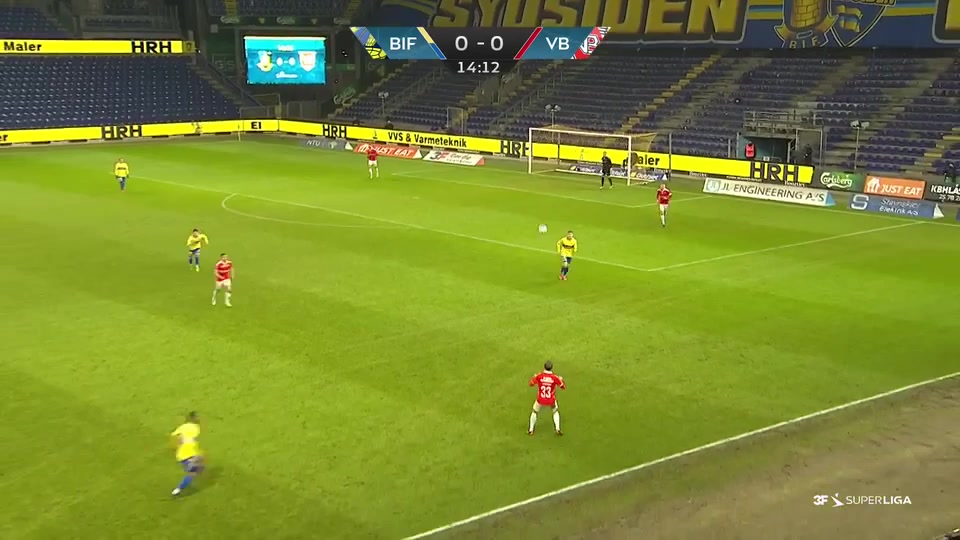 DEN SASL Brondby IF Vs Vejle 14 phút Mikael UhreVào, ghi bàn 1:0