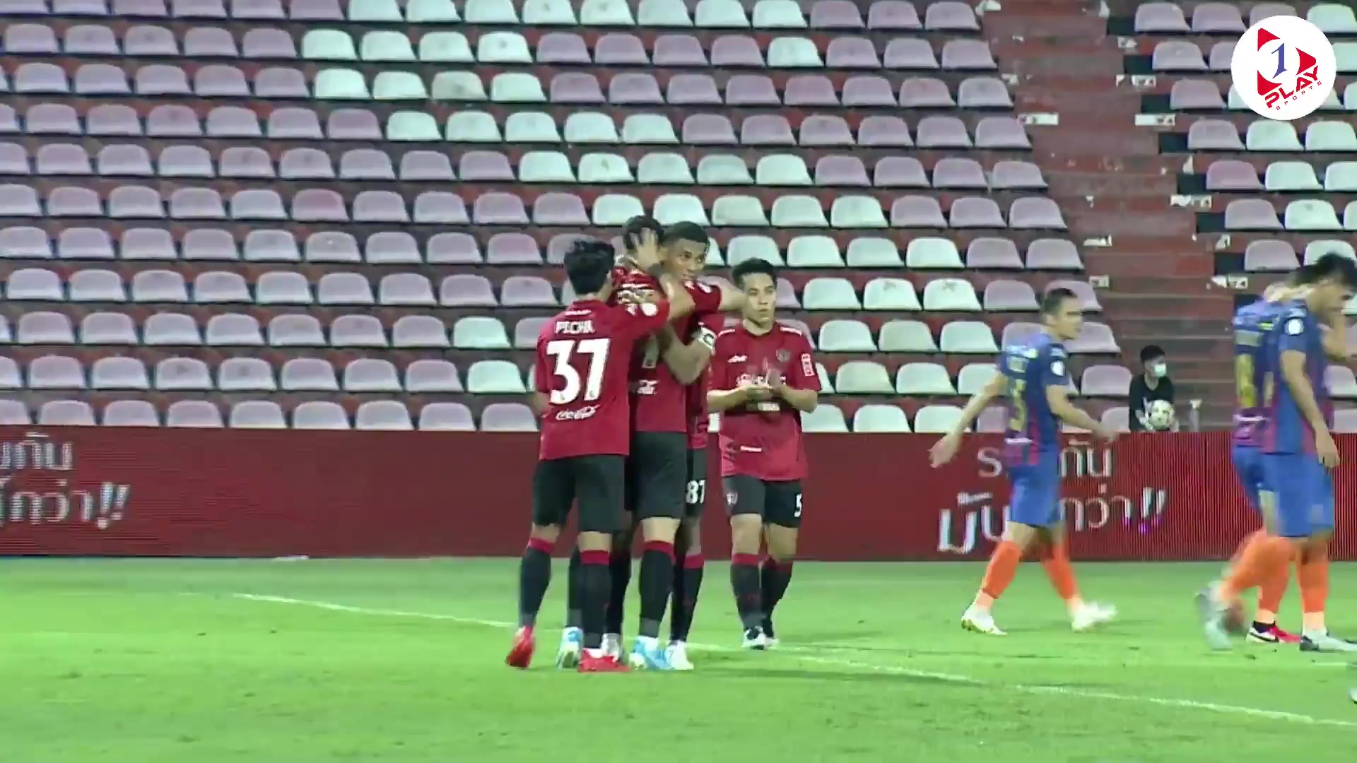 THA L1 Muang Thong United Vs Port FC 68 phút Willian PoppVào, ghi bàn 2:1