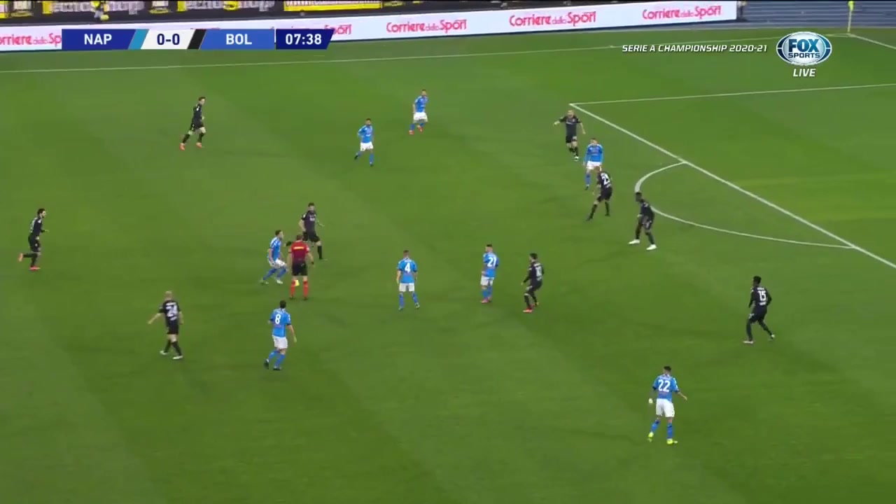 34 Napoli Vs Bologna 8 skor gol Lorenzo Insigne, skor 1:0