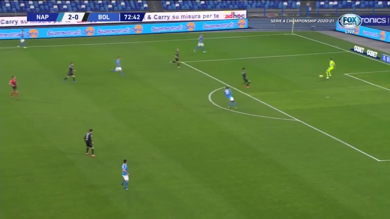 34 Napoli Vs Bologna 73 skor gol Roberto Soriano, skor 2:1