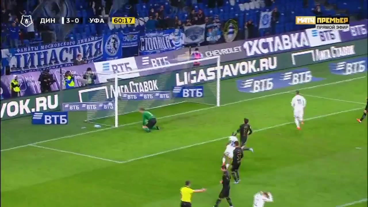 10 Dynamo Moscow Vs FC Ufa 61 skor gol Nikolay Komlichenko, skor 4:0