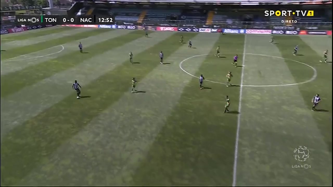 POR D1 CD Tondela Vs Nacional da Madeira 13 phút Joao Pedro CamachoVào, ghi bàn 0:1