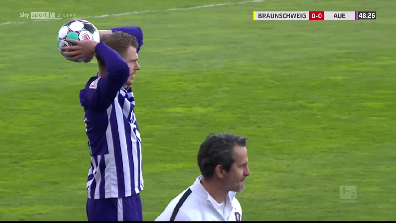 GER D2 Eintracht Braunschweig Vs Erzgebirge Aue Dimitrij Nazarov Goal in 50 min, Score 0:1