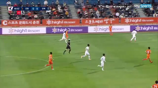 韓K聯 江原FC Vs 全北現代 45+分高武烈進球,比分1:0