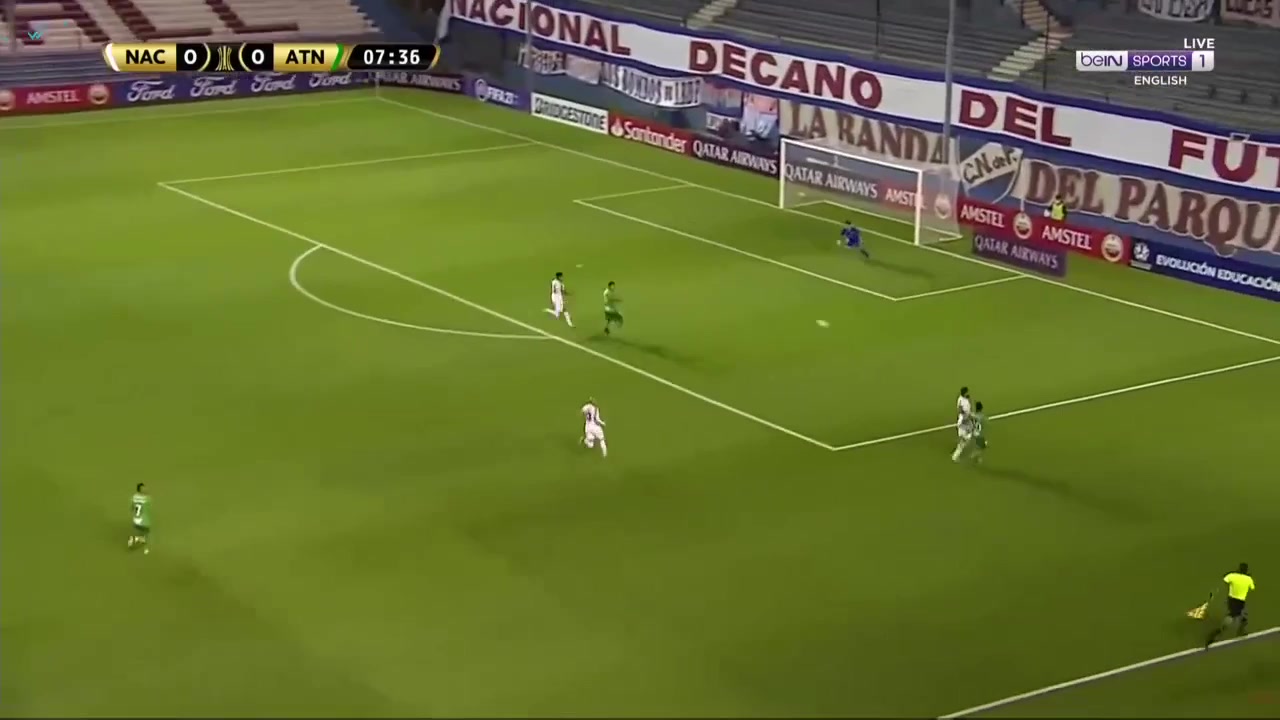 CON CLA Nacional Montevideo Vs Atletico Nacional Medellin 7 phút Jarlan Junior Barrera EscalonaVào, ghi bàn 0:1