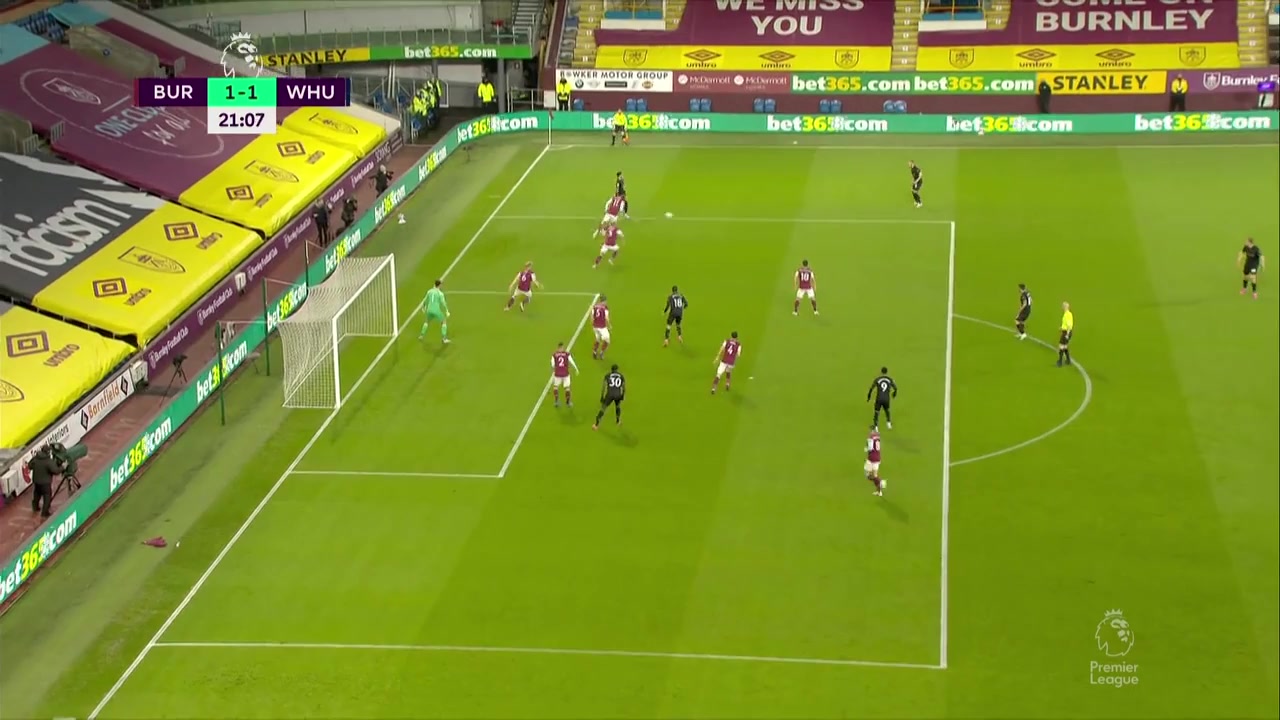 36 Burnley Vs West Ham United 20 skor gol Michail Antonio, skor 1:1