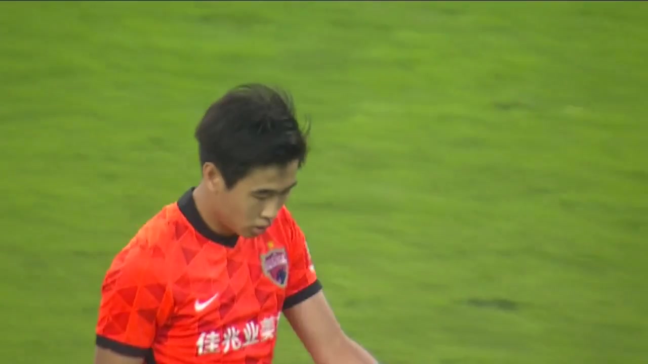 中超A 深圳队(中) Vs 山东泰山 47分马鲁亚内·费莱尼进球,比分1:1