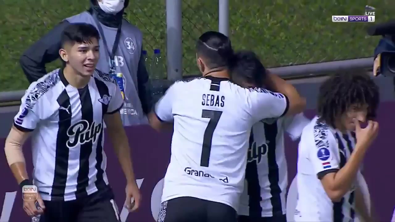 263 Libertad Vs Newells Old Boys 7 skor gol Carlos Sebastian Ferreira Vidal, skor 1:0