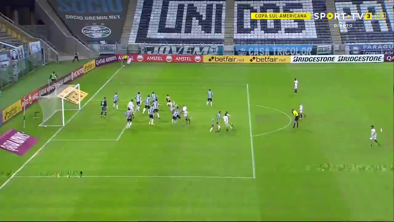 263 Gremio (RS) Vs Lanus 4 skor gol Guillermo Enio Burdisso, skor 1:1