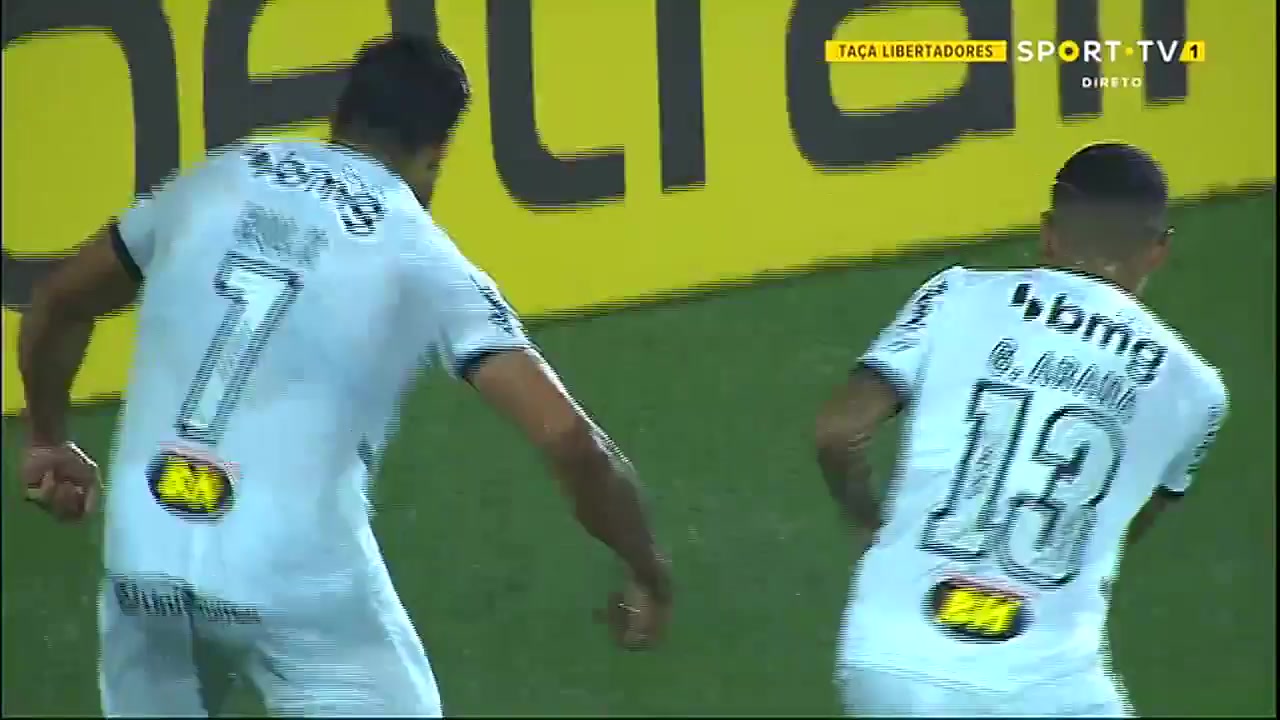 CON CLA America de Cali Vs Atletico Mineiro 20 phút Givanildo Vieira De Souza, HulkVào, ghi bàn 0:1
