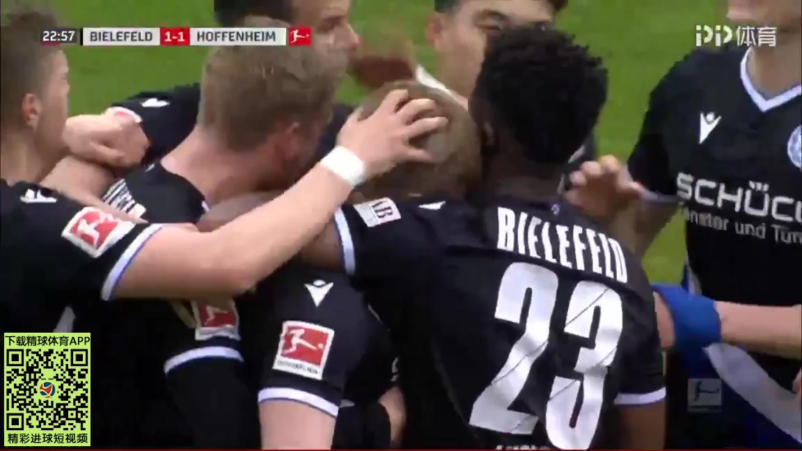 Bundesliga Arminia Bielefeld Vs TSG Hoffenheim 22 phút Andreas VoglsammerVào, ghi bàn 1:1