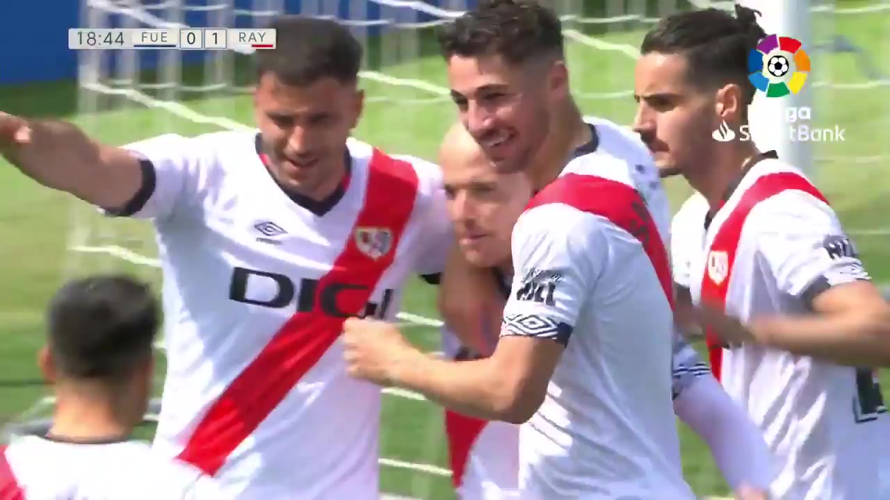 SPA D2 Fuenlabrada Vs Rayo Vallecano 19 phút Isaac Palazon CamachoVào, ghi bàn 0:1