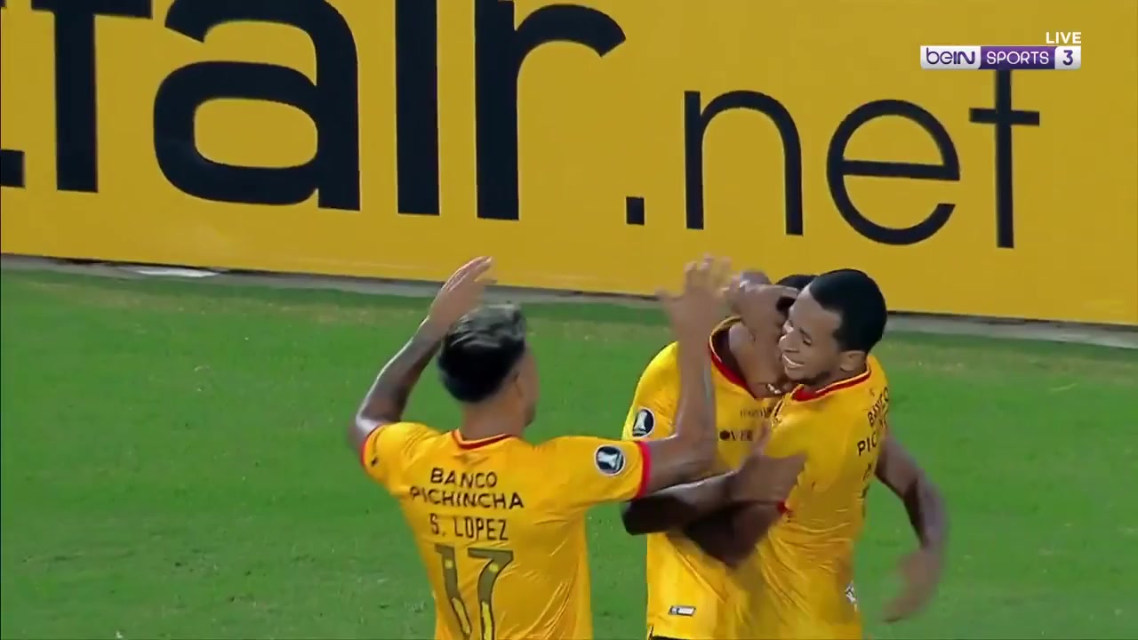 CON CLA Barcelona SC(ECU) Vs Santos 76 phút Jean Carlos Montano ValenciaVào, ghi bàn 3:1