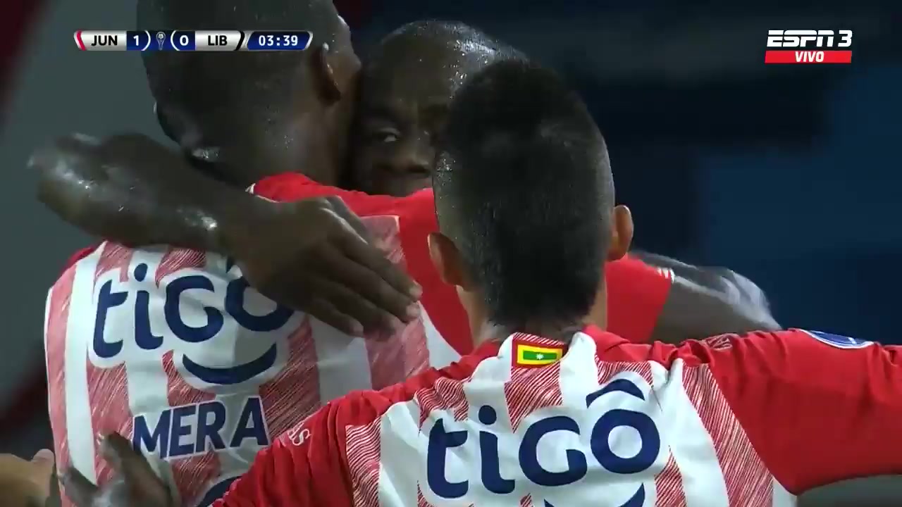 263 Atletico Junior Barranquilla Vs Libertad 2 skor gol Carmelo Enrique Valencia Chaverra, skor 1:0