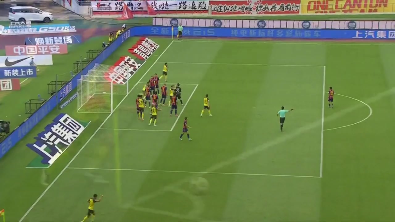 中超A 青岛队(中) Vs 广州队 9分高拉特进球,比分0:1