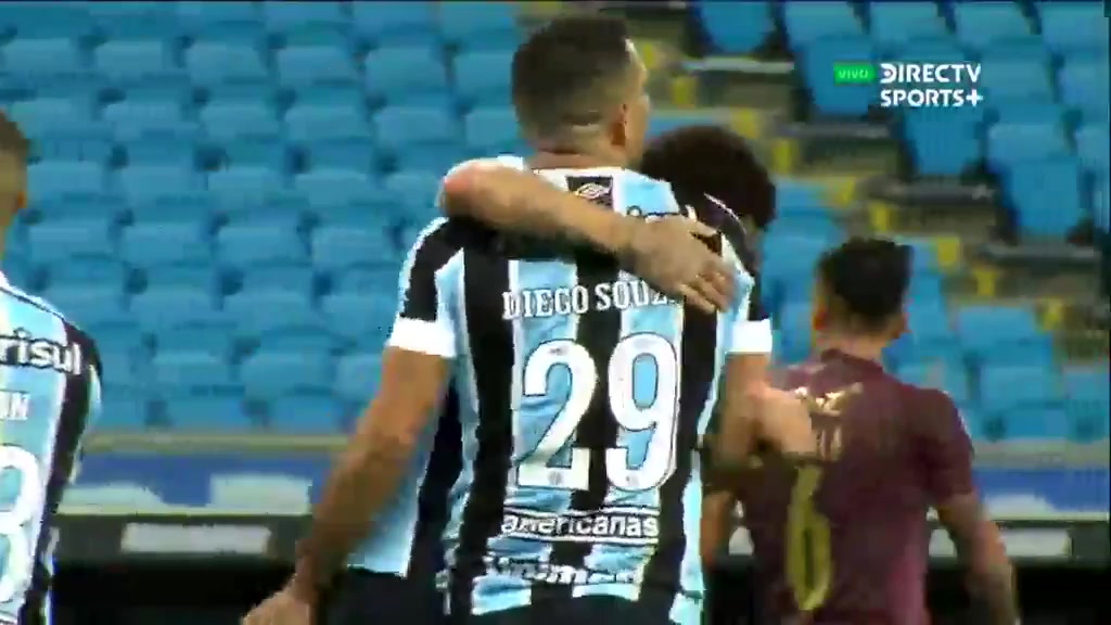 CON CSA Gremio (RS) Vs Liga Dep. Universitaria Quito 22 phút Diego de Souza AndradeVào, ghi bàn 1:0