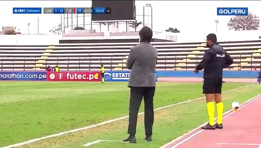 PER D1 Universitario De Deportes Vs Cienciano 45+ phút Juan RomagnoliVào, ghi bàn 1:1