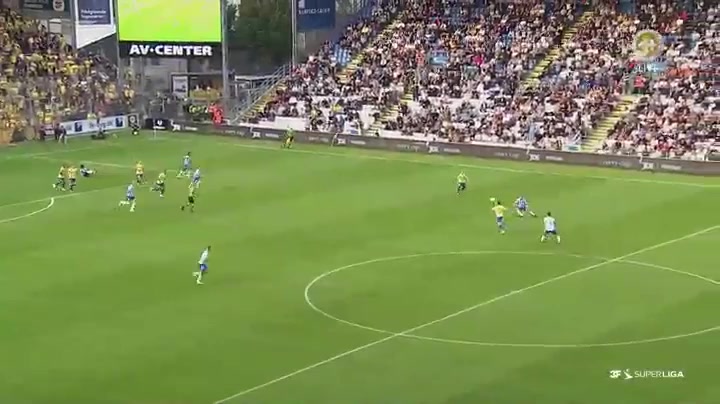 DEN SASL Odense BK Vs Brondby IF 41 phút Mikael UhreVào, ghi bàn 0:2