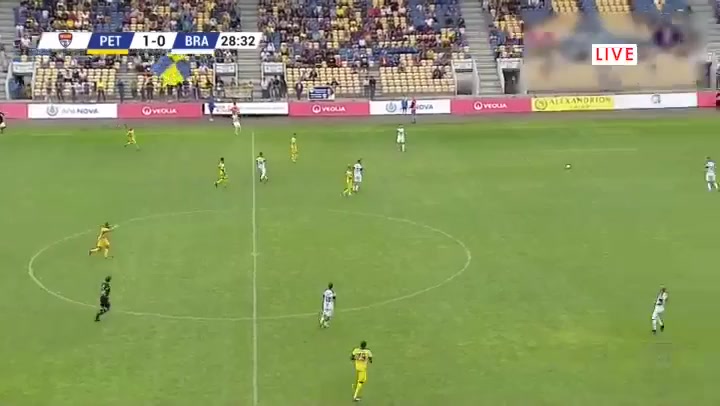 罗乙 佩特罗鲁 Vs 巴雷拉 28分Diarra进球,比分2:0