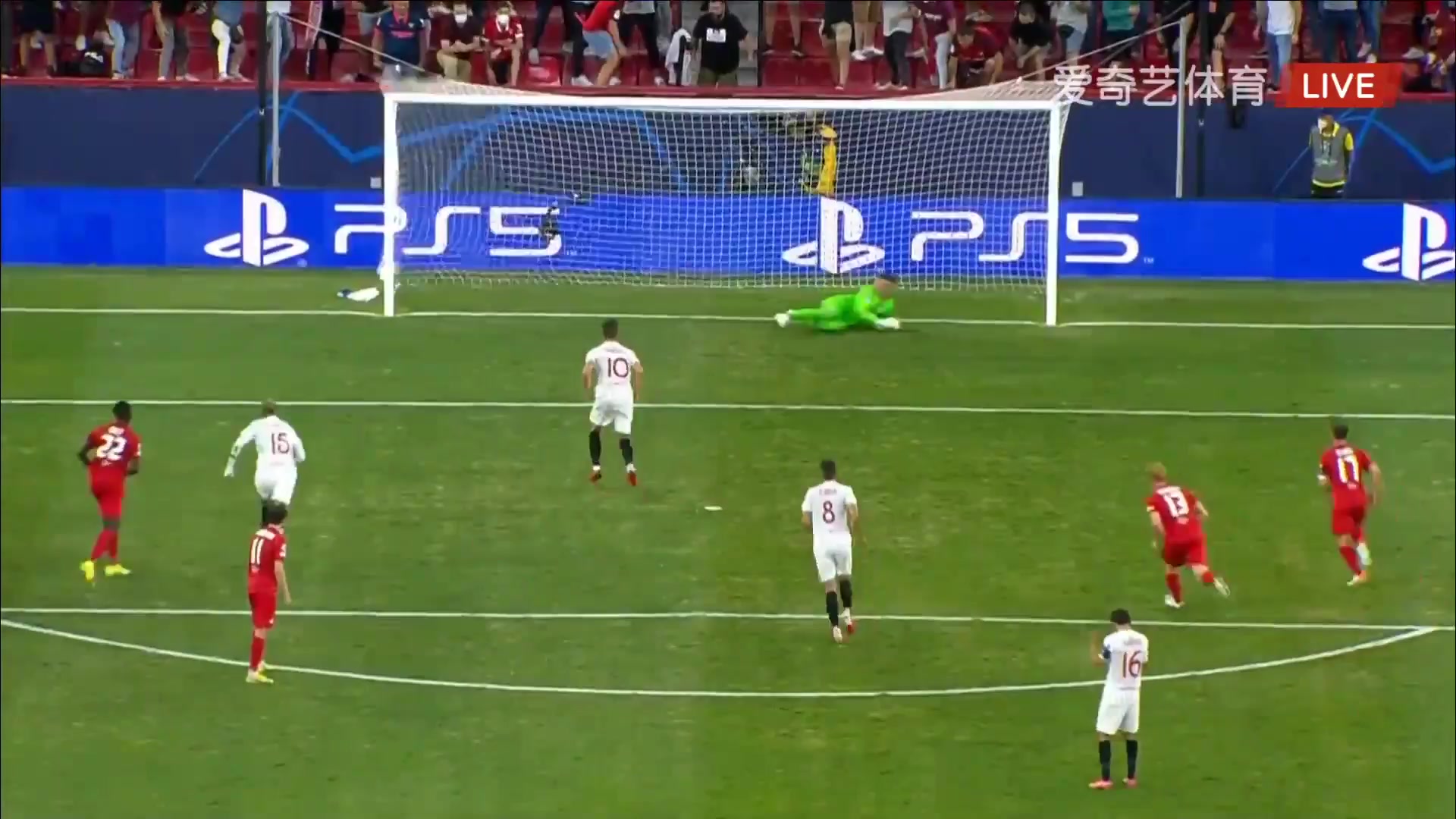 UEFA CL Sevilla Vs Red Bull Salzburg Ivan Rakitic Goal in 40 min, Score 1:1