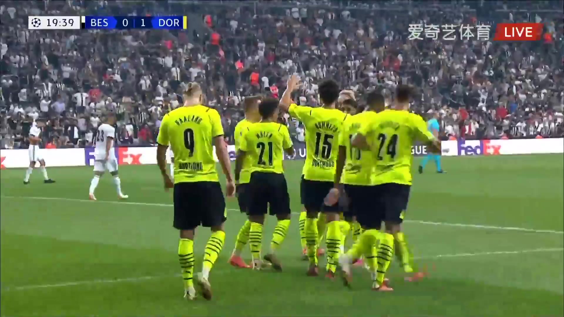 UEFA CL Besiktas JK Vs Borussia Dortmund 18 phút Jude BellinghamVào, ghi bàn 0:1