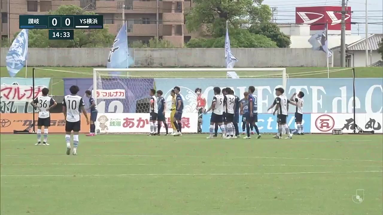 日丙 赞岐 Vs 横滨体育 15分Oshiro进球,比分0:1