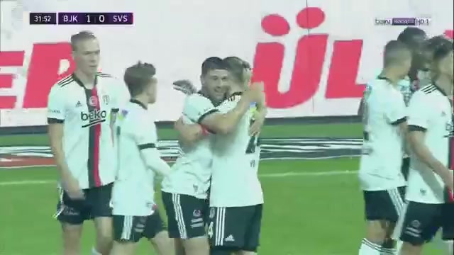 TUR D1 Besiktas JK Vs Sivasspor 31 phút Guven YalcinVào, ghi bàn 1:0