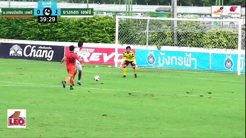 1500 Kasem Bundit University FC Vs Bangkok 39 skor gol , skor 0:2