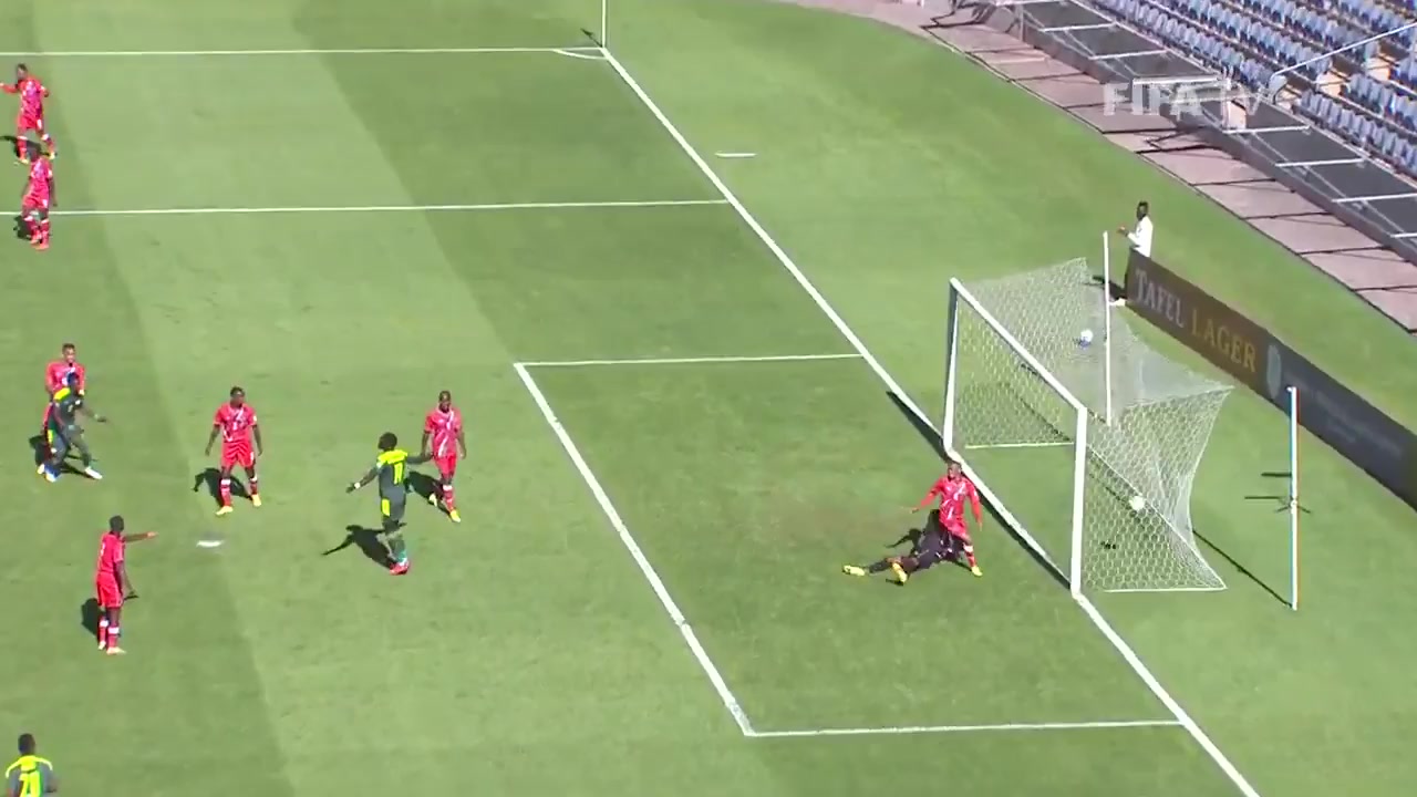 非洲預選 納米比亞(中) Vs 塞內加爾 21分迪希奧進球,比分0:1