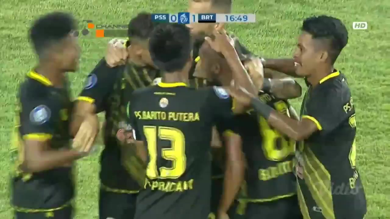 IDN ISL PSS Sleman Vs Barito Putera 16 phút Irfan JayaVào, ghi bàn 0:1