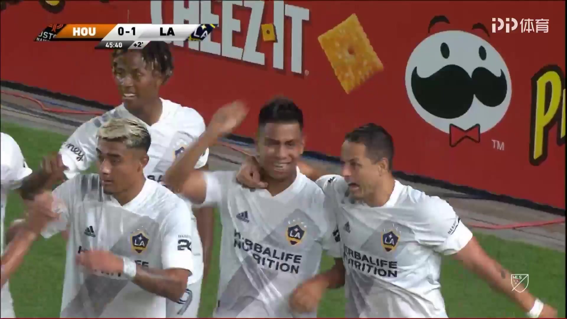 MLS Houston Dynamo Vs Los Angeles Galaxy 45 ทำประตู Zarek Valentin ประตู, ทำคะแนน 0:2