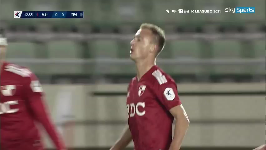 KOR D2 Busan I Park Vs Gyeongnam FC Domagoj Drozdek Goal in 12 min, Score 1:0