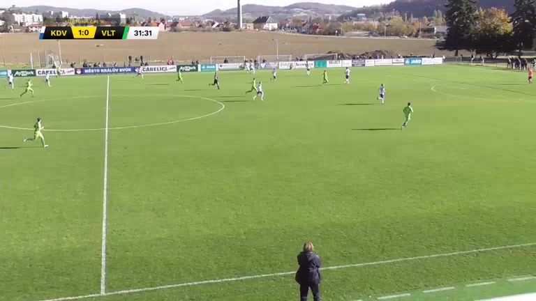 CZE CFL FK Kraluv Dvur Vs Loko Vltavin 32 phút Vào, ghi bàn 1:1