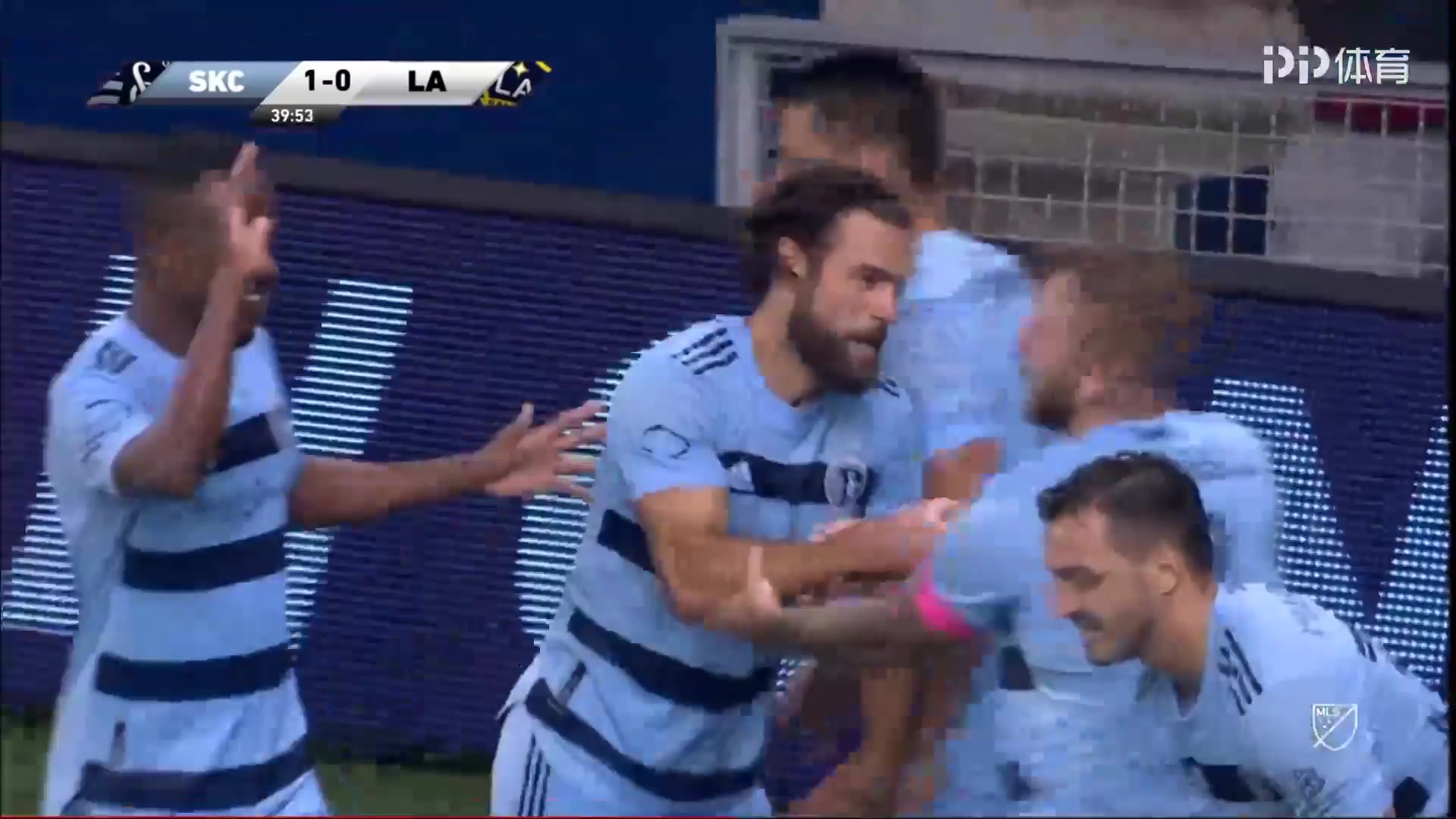 MLS FC Kansas City Vs Los Angeles Galaxy 39 ทำประตู Johnny Russell ประตู, ทำคะแนน 1:0