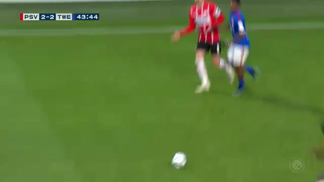 HOL D1 PSV Eindhoven Vs FC Twente Enschede Ramiz Zerrouki Goal in 43 min, Score 2:2