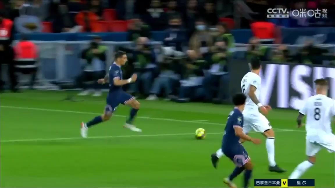 Ligue1 Paris Saint Germain (PSG) Vs Lille Marcos Aoas Correa,Marquinhos Goal in 74 min, Score 1:1