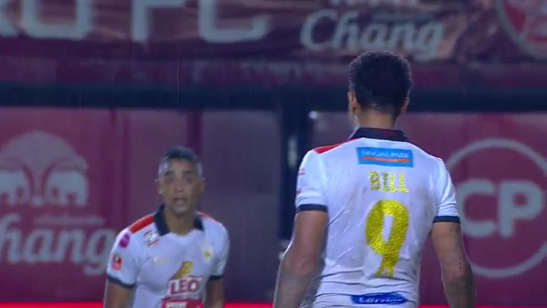 700 BEC Tero Sasana Vs Chiangrai United 88 skor gol Rosimar Amancio,Bill, skor 3:2