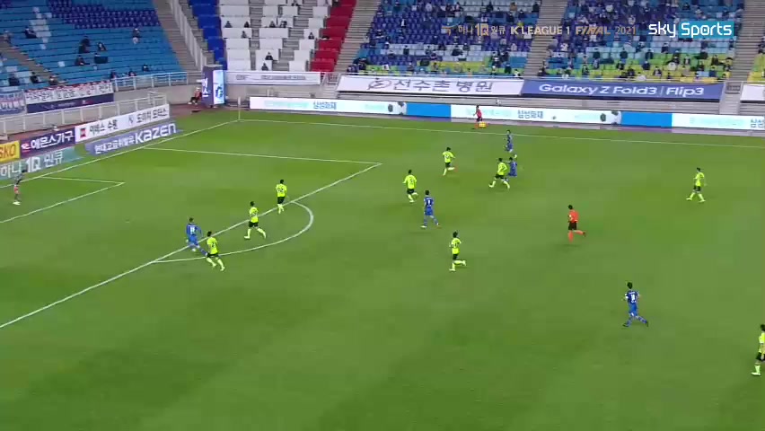 15 Suwon Samsung Bluewings Vs Jeonbuk Hyundai Motors 82 skor gol Stanislav Iljutcenko, skor 0:4