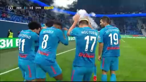 10 Zenit St. Petersburg Vs Dynamo Moscow 7 skor gol Claudio Luiz Rodrigues Parisi Leonel, skor 1:0