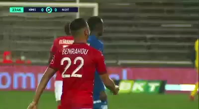 FRA D2 Nimes Vs Chamois Niortais Moataz Zemzemi Goal in 24 min, Score 0:1