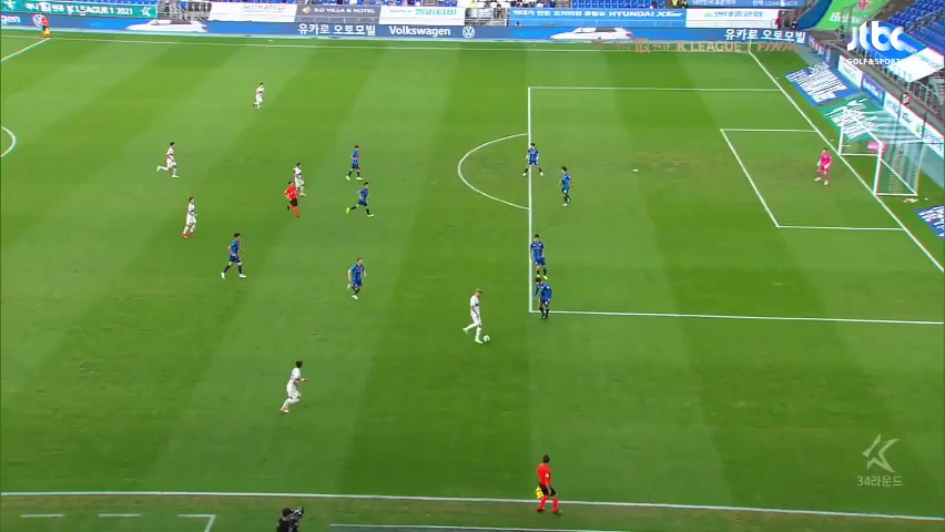 15 Ulsan Hyundai FC Vs Suwon FC 34 skor gol Lars Veldwijk, skor 2:1