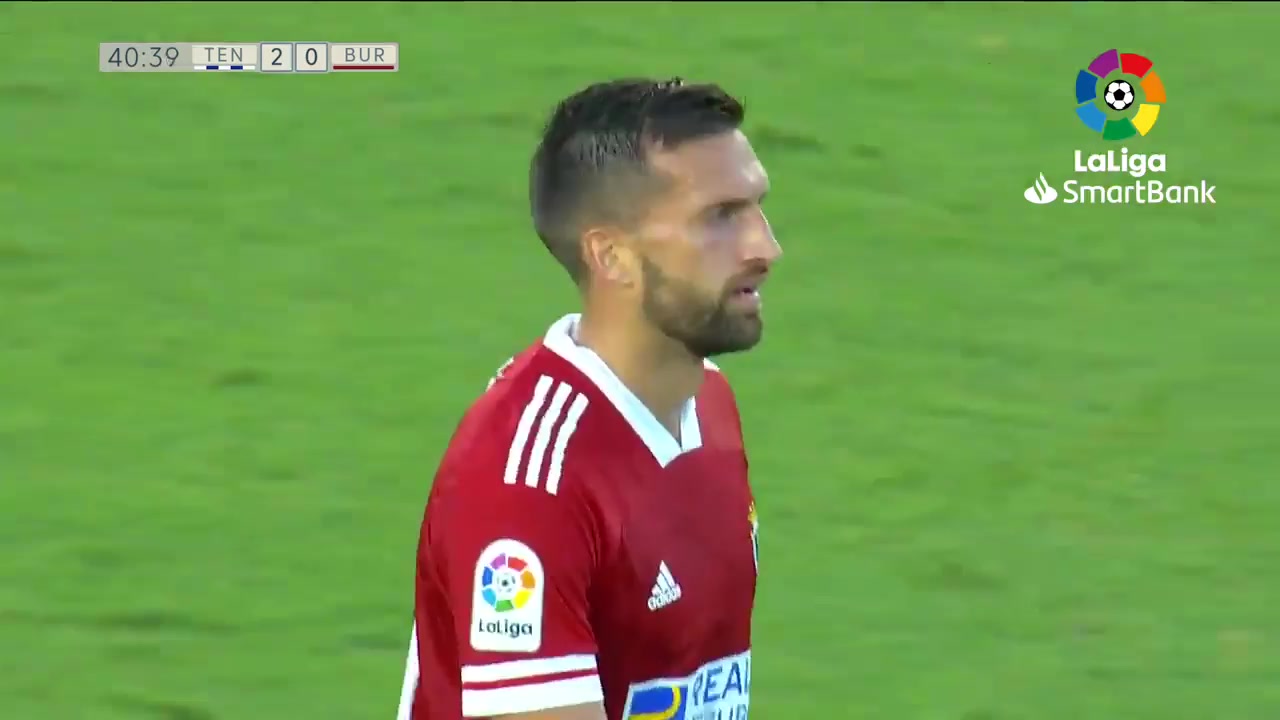 SPA D2 Tenerife Vs Burgos CF 39 phút Samuel ShashouaVào, ghi bàn 2:0