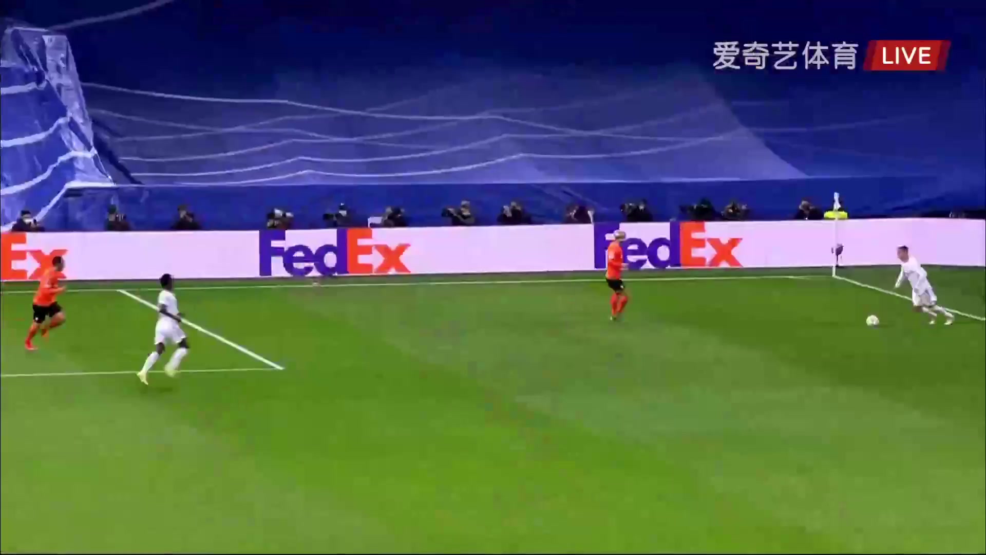 UEFA CL Real Madrid Vs FC Shakhtar Donetsk Karim Benzema Goal in 60 min, Score 2:1