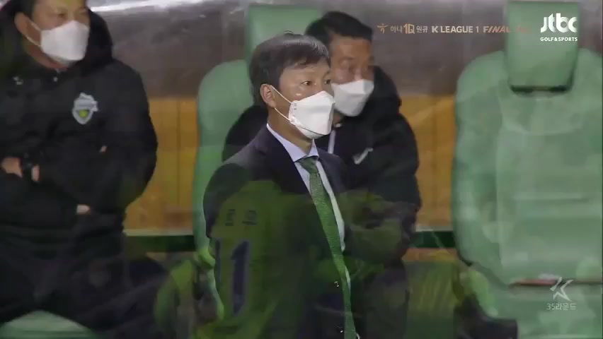 15 Jeonbuk Hyundai Motors Vs Ulsan Hyundai FC 65 skor gol Ryu Jae Moon, skor 2:1