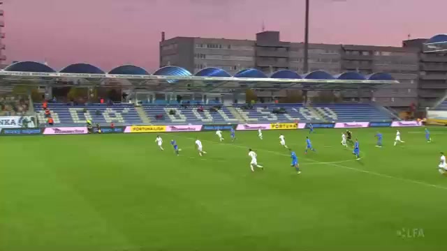 CZE D1 Hradec Kralove Vs Banik Ostrava Nemanja Kuzmanovic Goal in 72 min, Score 1:1