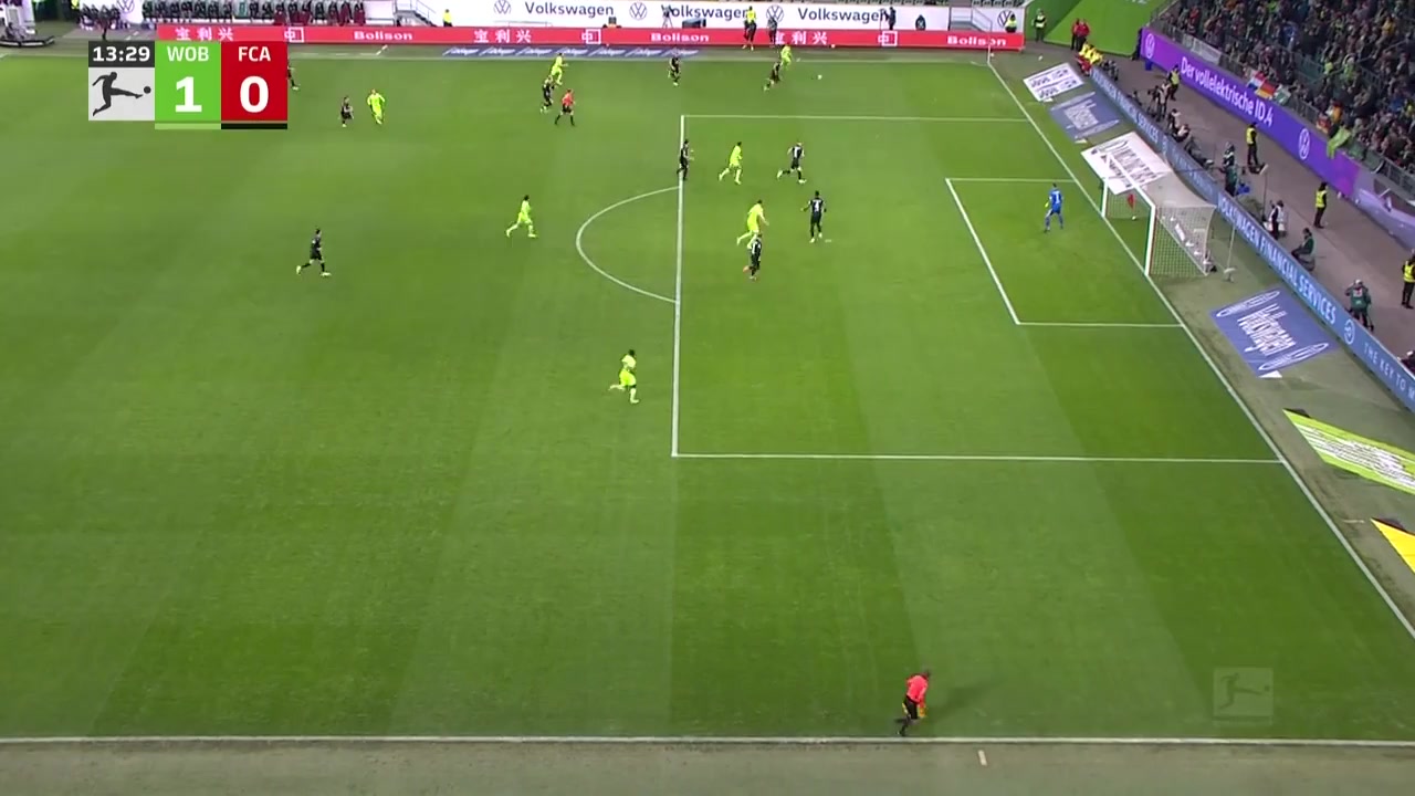 Bundesliga VfL Wolfsburg Vs Augsburg 12 phút Lukas NmechaVào, ghi bàn 1:0